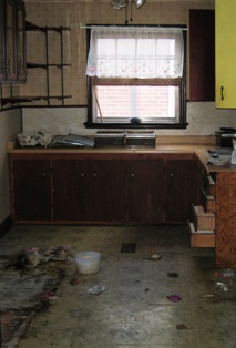 The kitchen before renovation